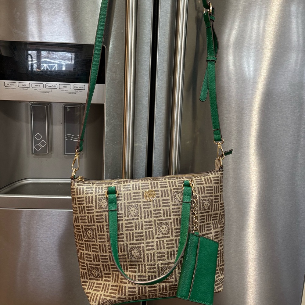 Elegant Anne Klein Green and Tan Crossbody Bag
